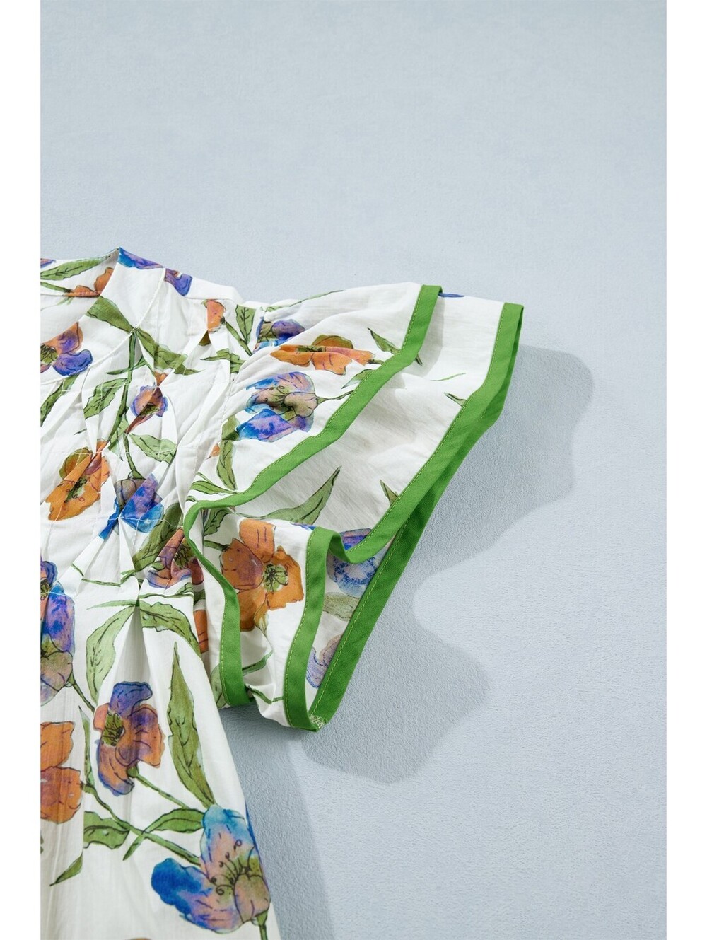 Women's Floral Print Ruffle Sleeve Blouse - Picture 8 of 9